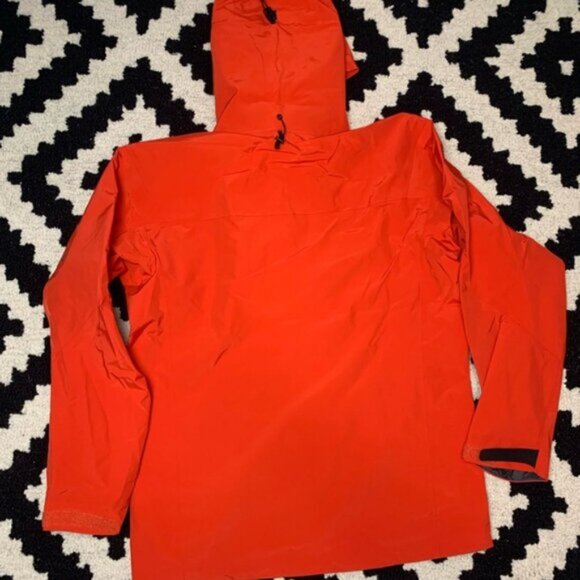 Arcteryx Alpha SV Gortex Jacket Men’s Large - Picture 4 of 4